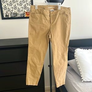 Khaki Old Navy Pixie Pant